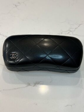 CHANEL Black Quilted Leather Glasses Case with CC Emblem - Made in Italy